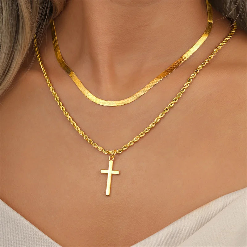 Laoloutian Trendy Cross Pendant Necklace – Elegant & Stylish for Any Occasion